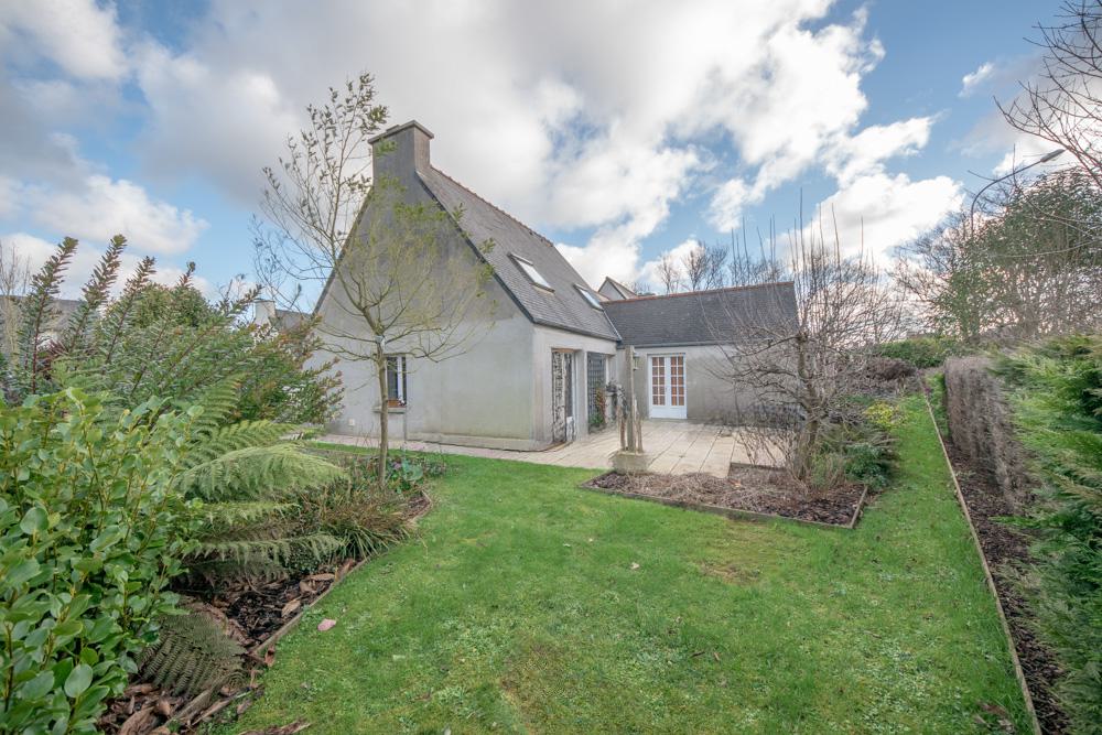 MAISON 110 M2 - LOTISSEMENT PROCHE DE TOUTES LES COMMODITES - RARE- COUP DE COEUR